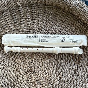 Yamaha Cream Soprano Recorder w/Baroque Fingering